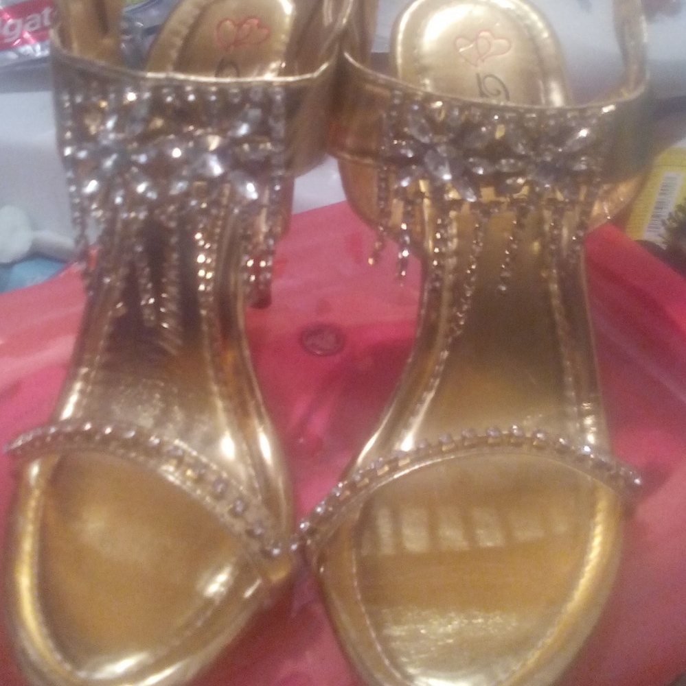 A pair of shoes